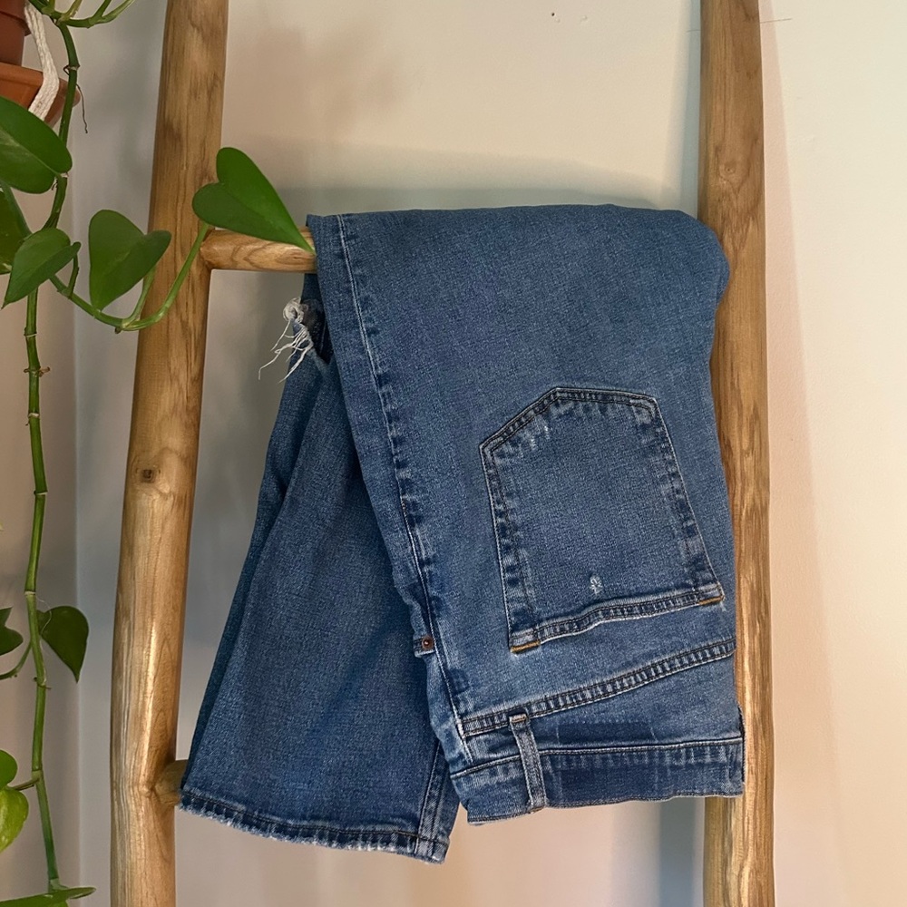 Abercrombie & Fitch Ultra High Rise Ankle Straight Jeans